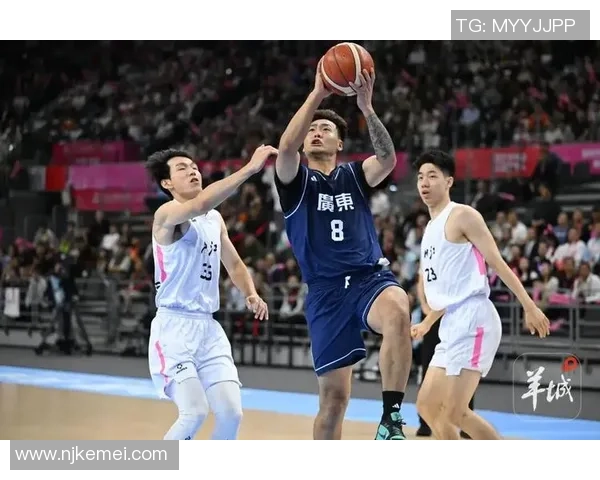 广州篮球队在篮球节奏排行榜中荣登第八名展现强劲实力与团队合作精神